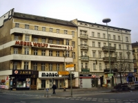 DIGITAL CAMERA